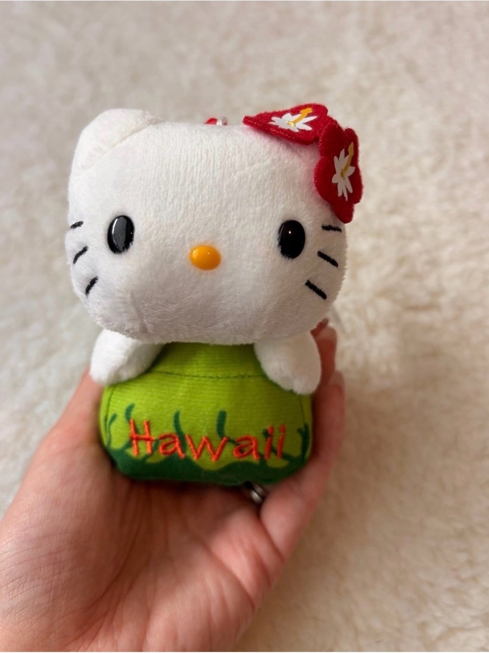 Hawaii Diamond Head Mountain Hello Kitty Plush Key Chain